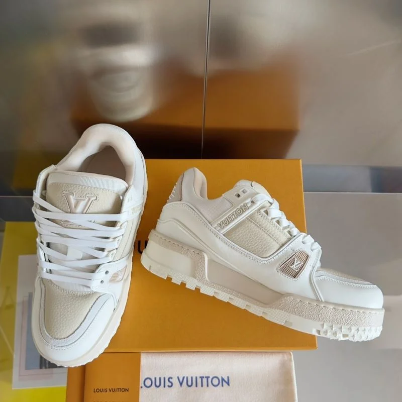 ModernLook Louis Vuitton Trainer Sneaker 31482