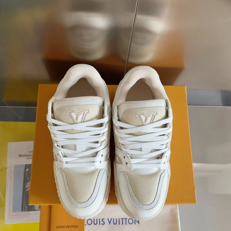 ModernLook Louis Vuitton Trainer Sneaker 31482
