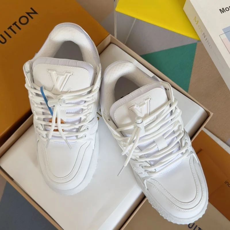 Louis Vuitton Trainer Sneaker Lightweight 31498