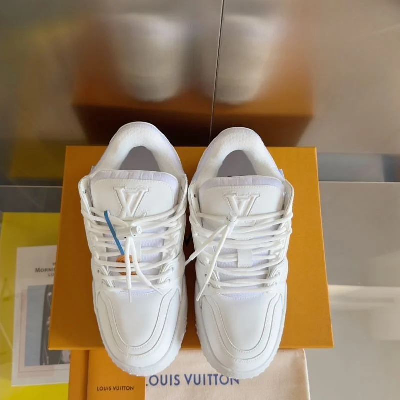 Louis Vuitton Trainer Sneaker Lightweight 31498