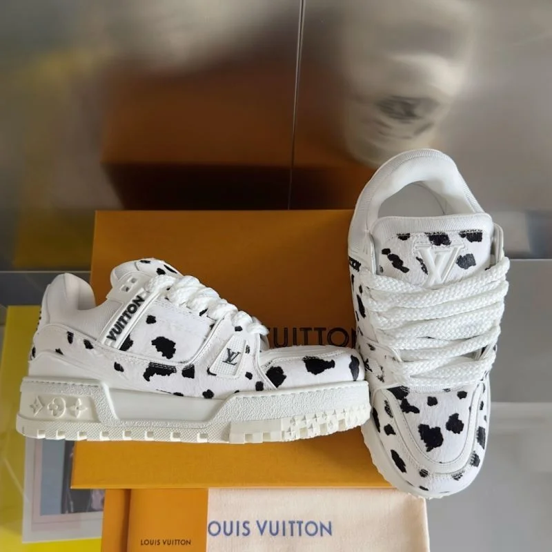 TimelessDesign Louis Vuitton Trainer Sneaker 31485