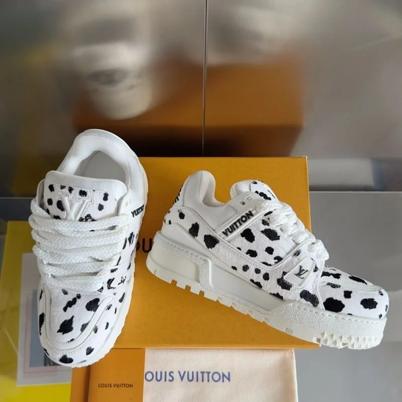 TimelessDesign Louis Vuitton Trainer Sneaker 31485