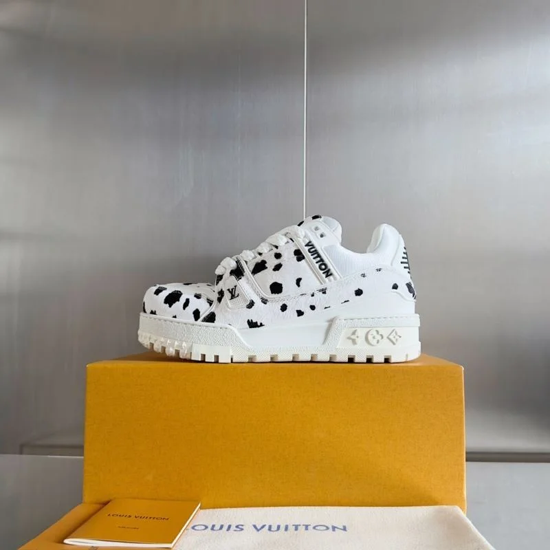 TimelessDesign Louis Vuitton Trainer Sneaker 31485