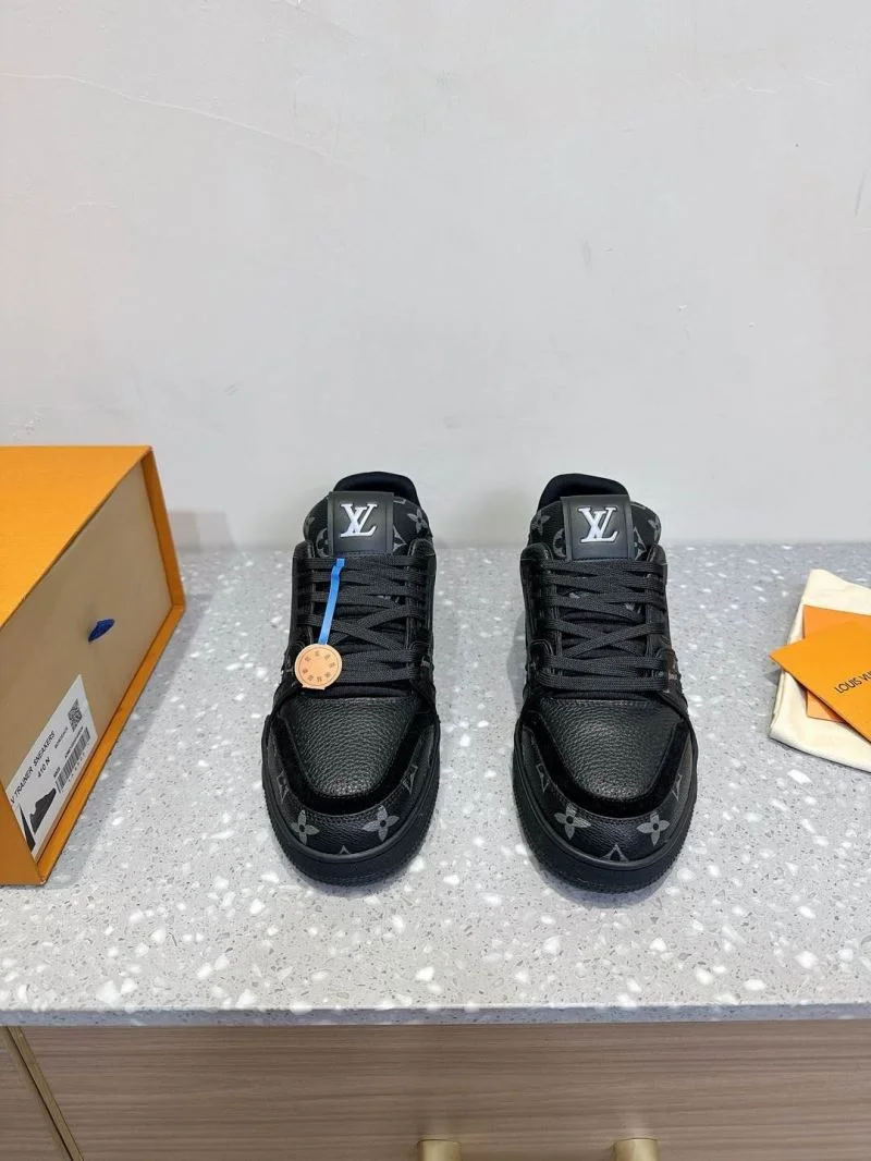 Louis Vuitton Trainer Sneaker Bright 31497