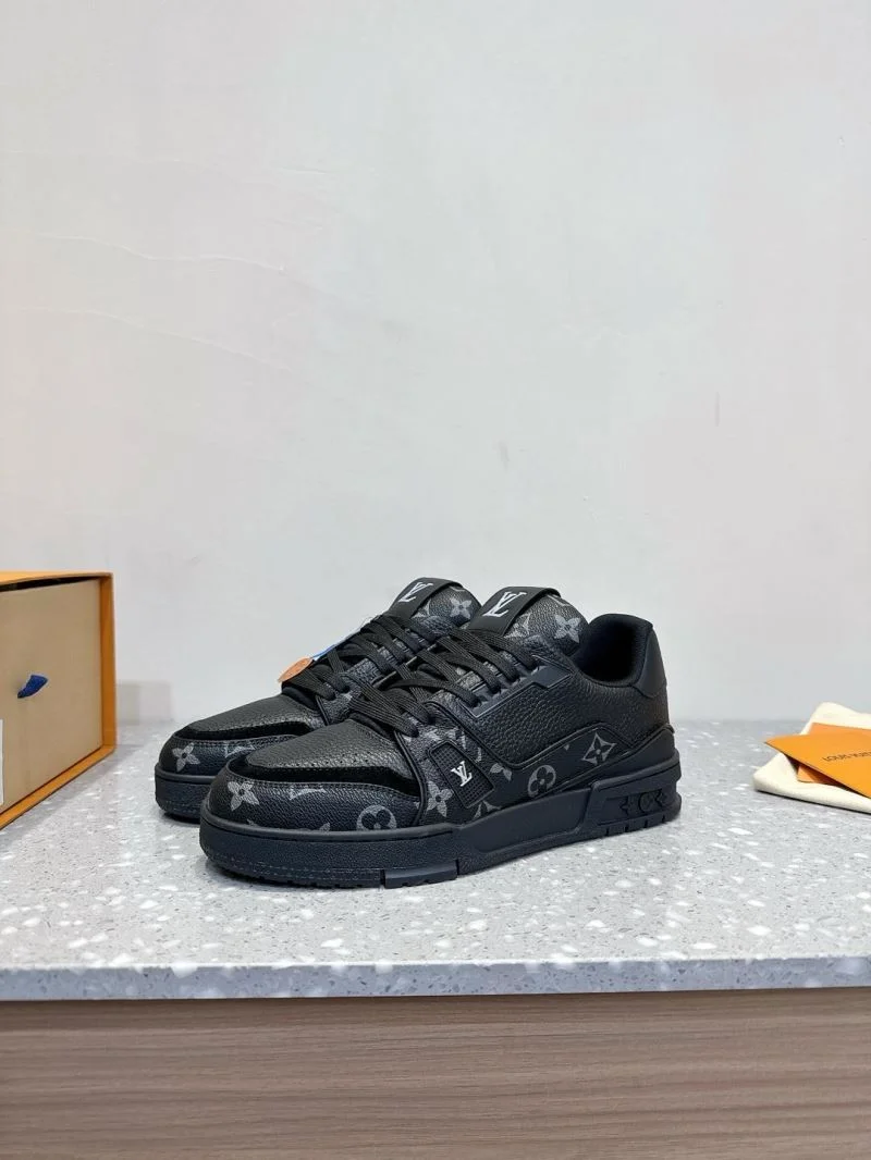 Louis Vuitton Trainer Sneaker Bright 31497