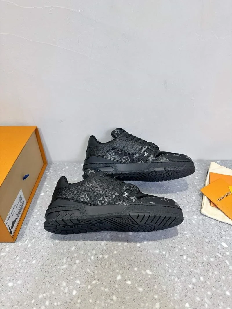 Louis Vuitton Trainer Sneaker Bright 31497