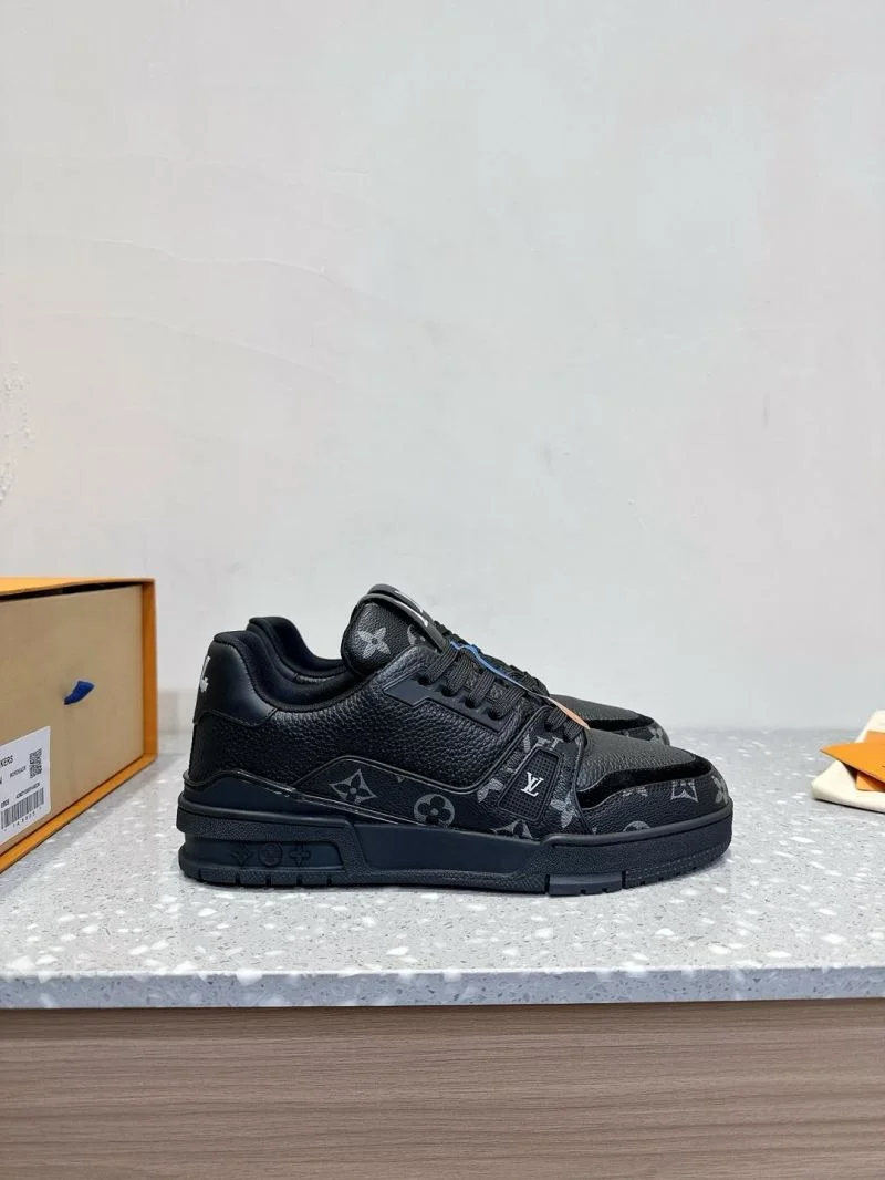 Louis Vuitton Trainer Sneaker Bright 31497