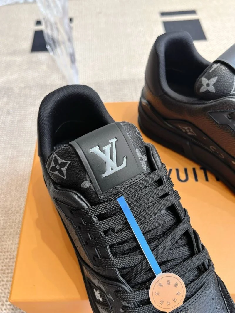 SmartChoice Louis Vuitton Trainer Sneaker 31494