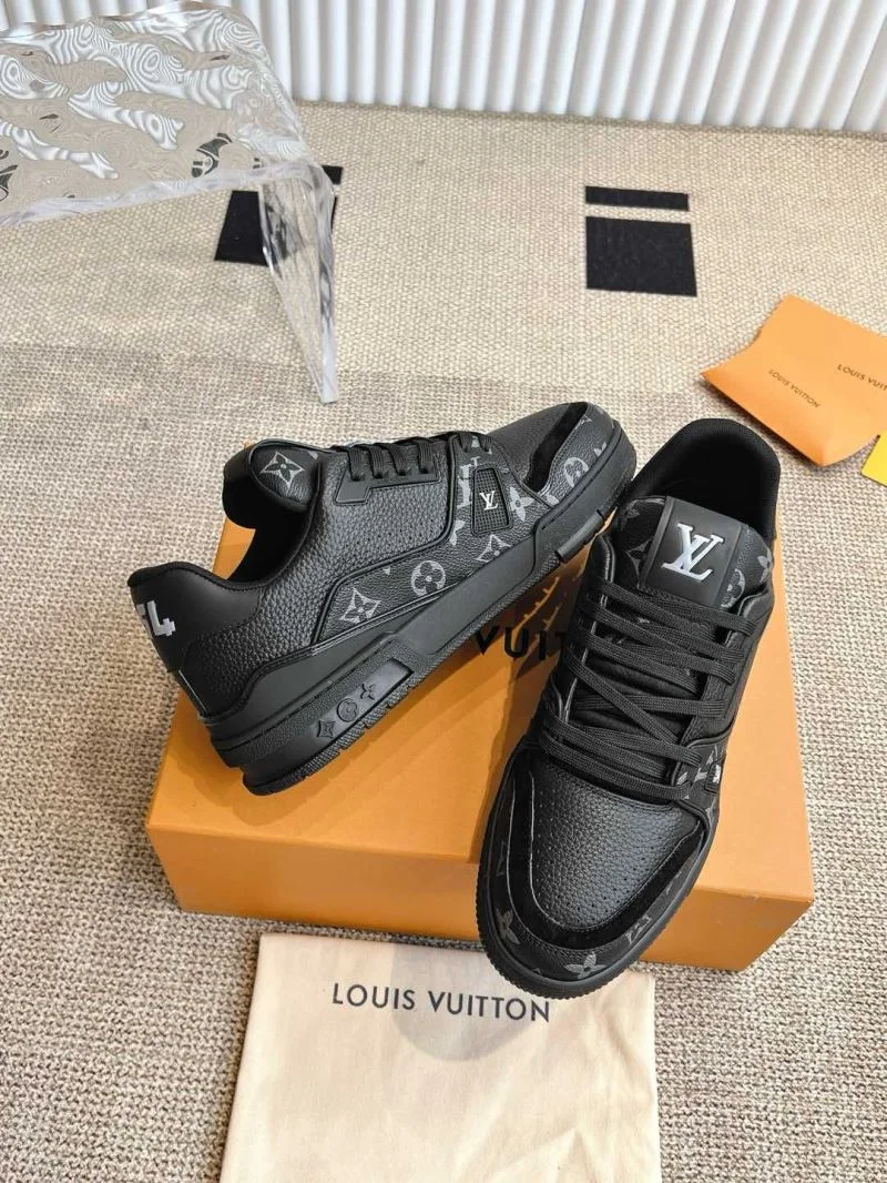SmartChoice Louis Vuitton Trainer Sneaker 31494