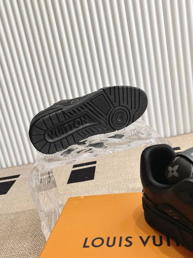 SmartChoice Louis Vuitton Trainer Sneaker 31494