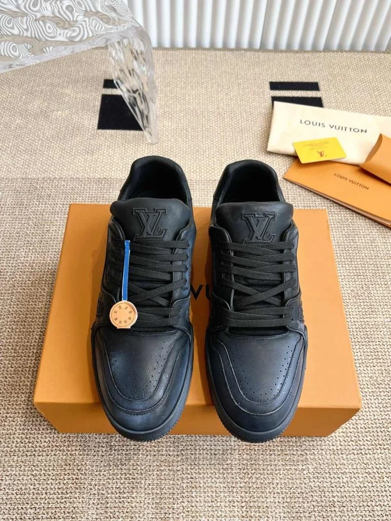 Sporty Louis Vuitton Trainer Sneaker 31480