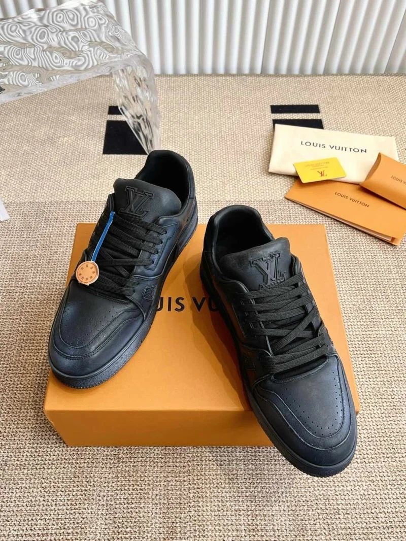 Sporty Louis Vuitton Trainer Sneaker 31480