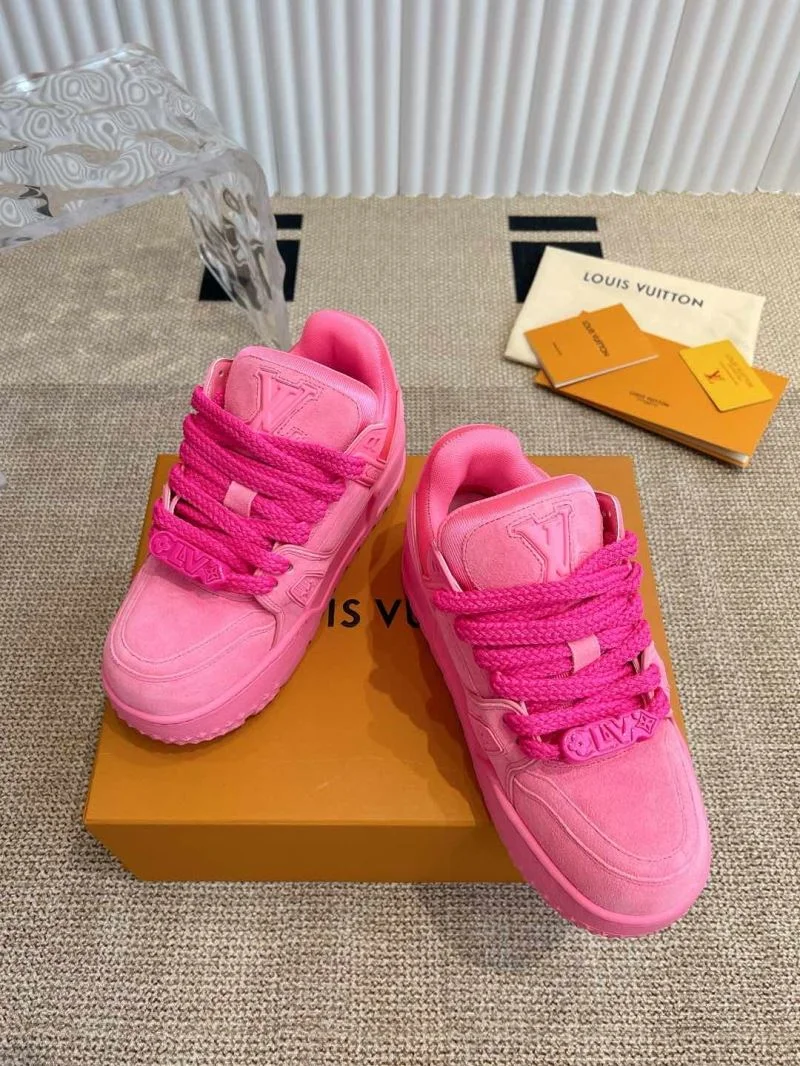 RelaxedFit Louis Vuitton Trainer Sneaker 31479