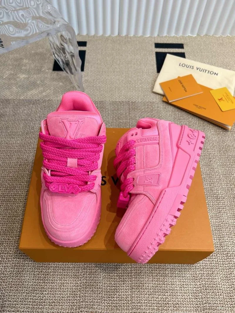 RelaxedFit Louis Vuitton Trainer Sneaker 31479