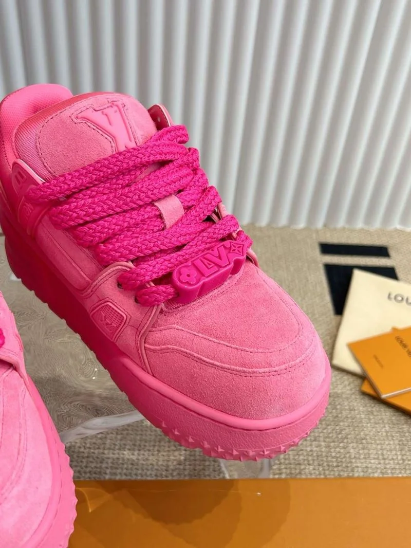 RelaxedFit Louis Vuitton Trainer Sneaker 31479