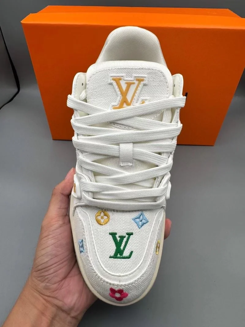 Louis Vuitton Trainer Sneaker Classic 31477