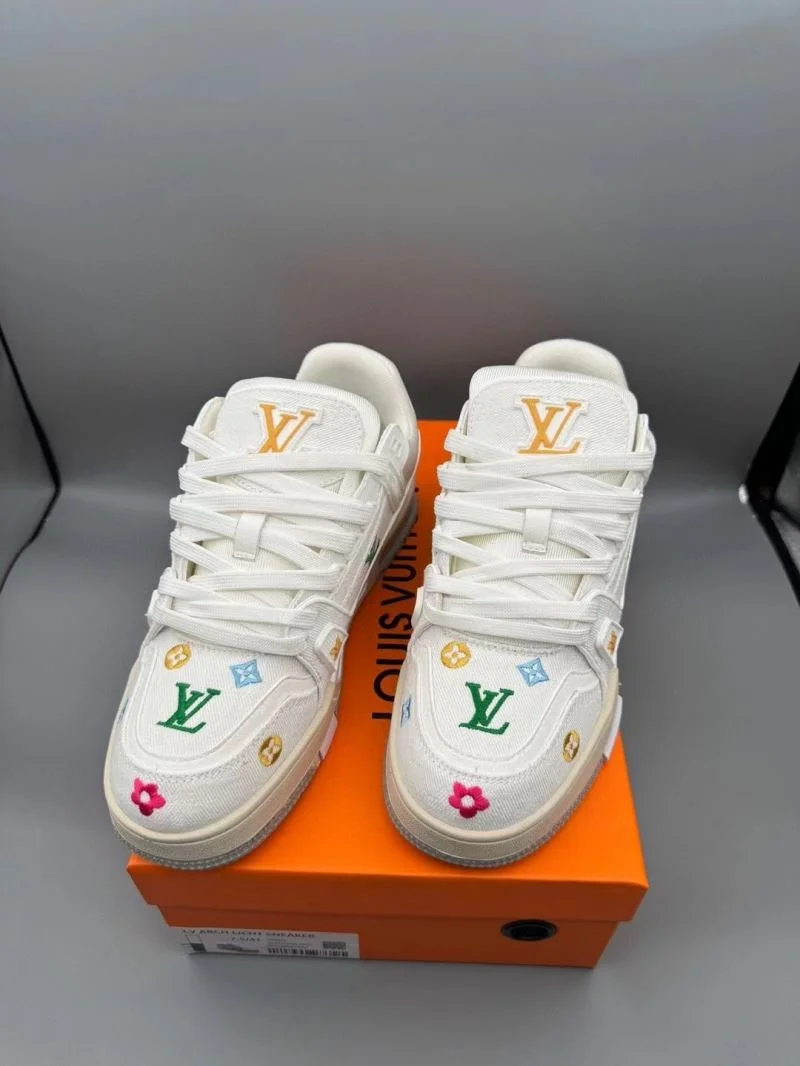 Louis Vuitton Trainer Sneaker Classic 31477