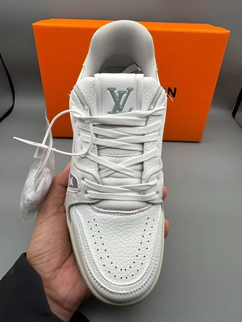 Premium Louis Vuitton Trainer Sneaker 31448