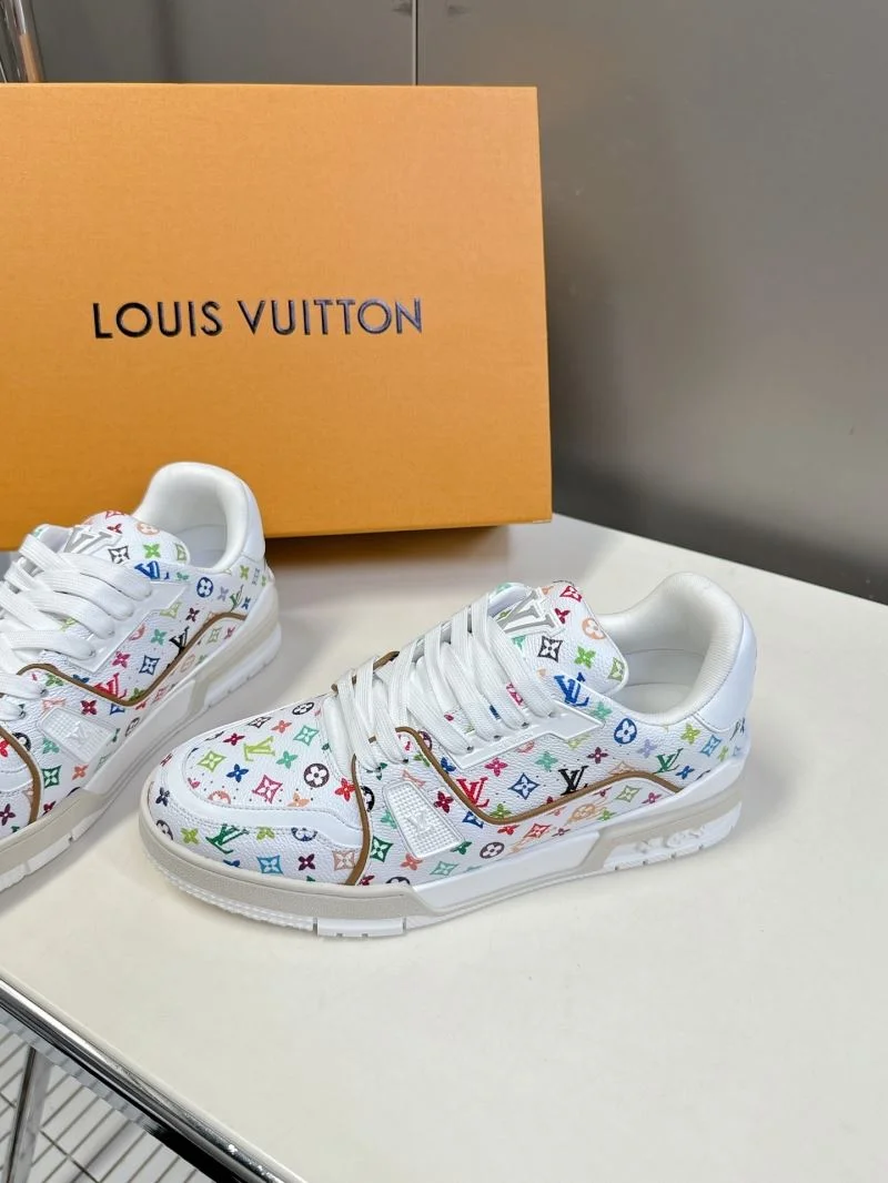 Vibrant Louis Vuitton Trainer Sneaker 31474