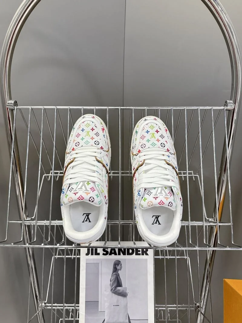 Vibrant Louis Vuitton Trainer Sneaker 31474