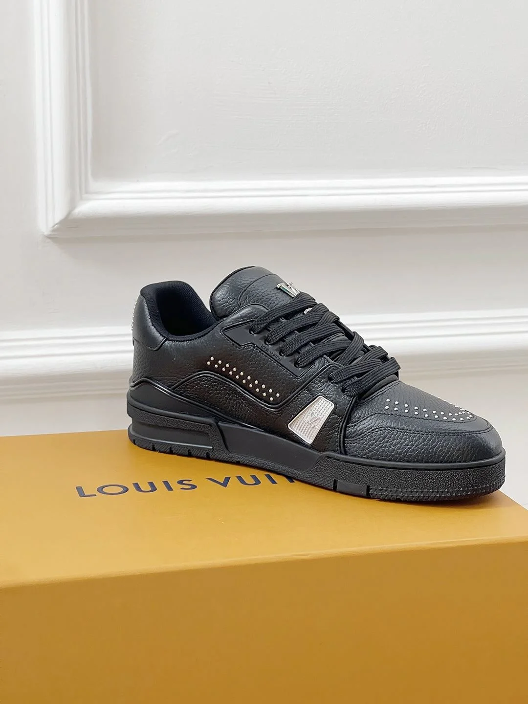 Affordable Louis Vuitton Trainer Sneaker 31460