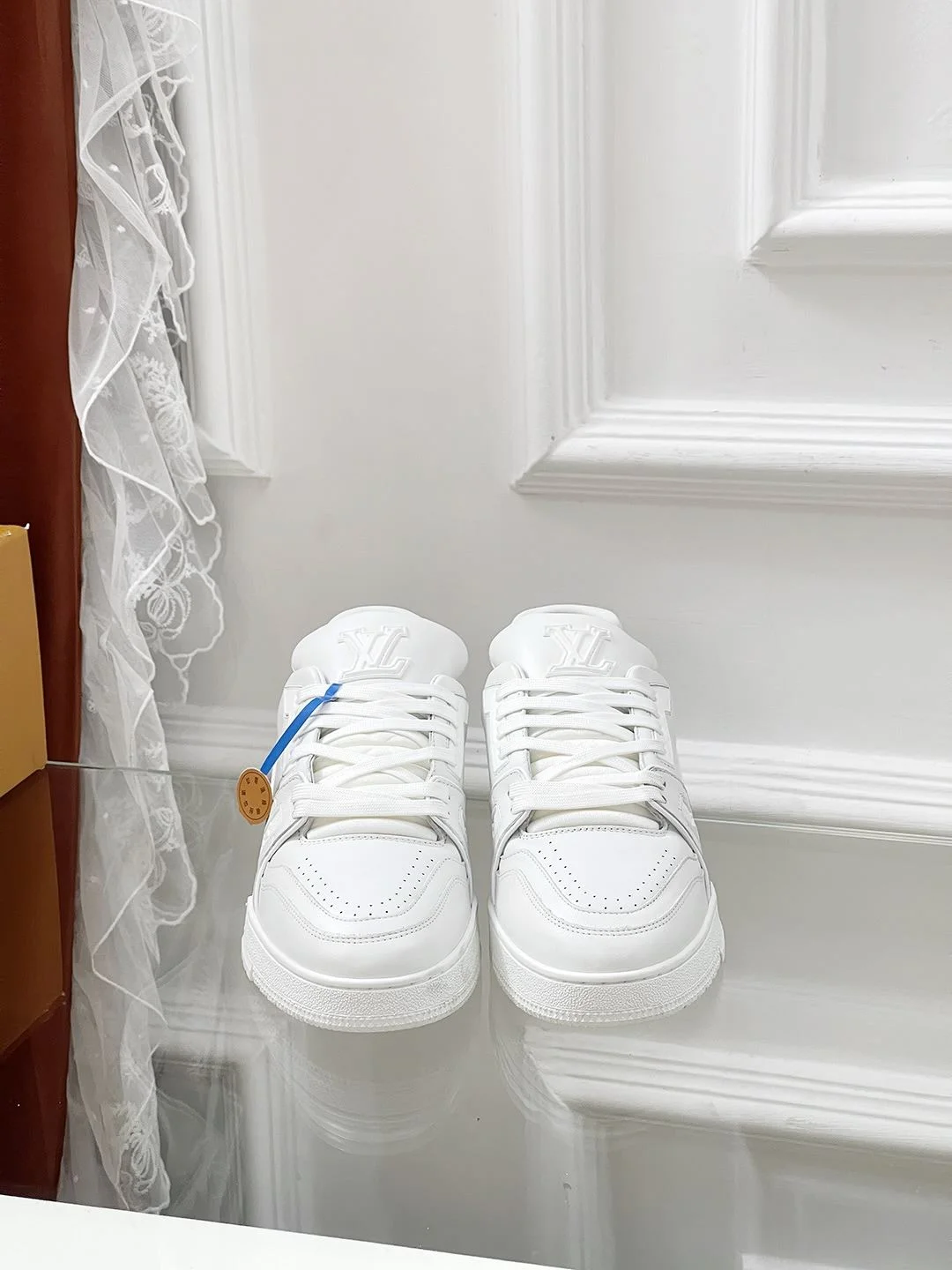 EyeCatching Louis Vuitton Trainer Sneaker 31468