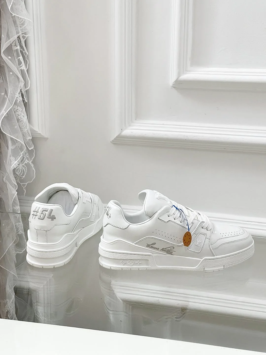 EyeCatching Louis Vuitton Trainer Sneaker 31468