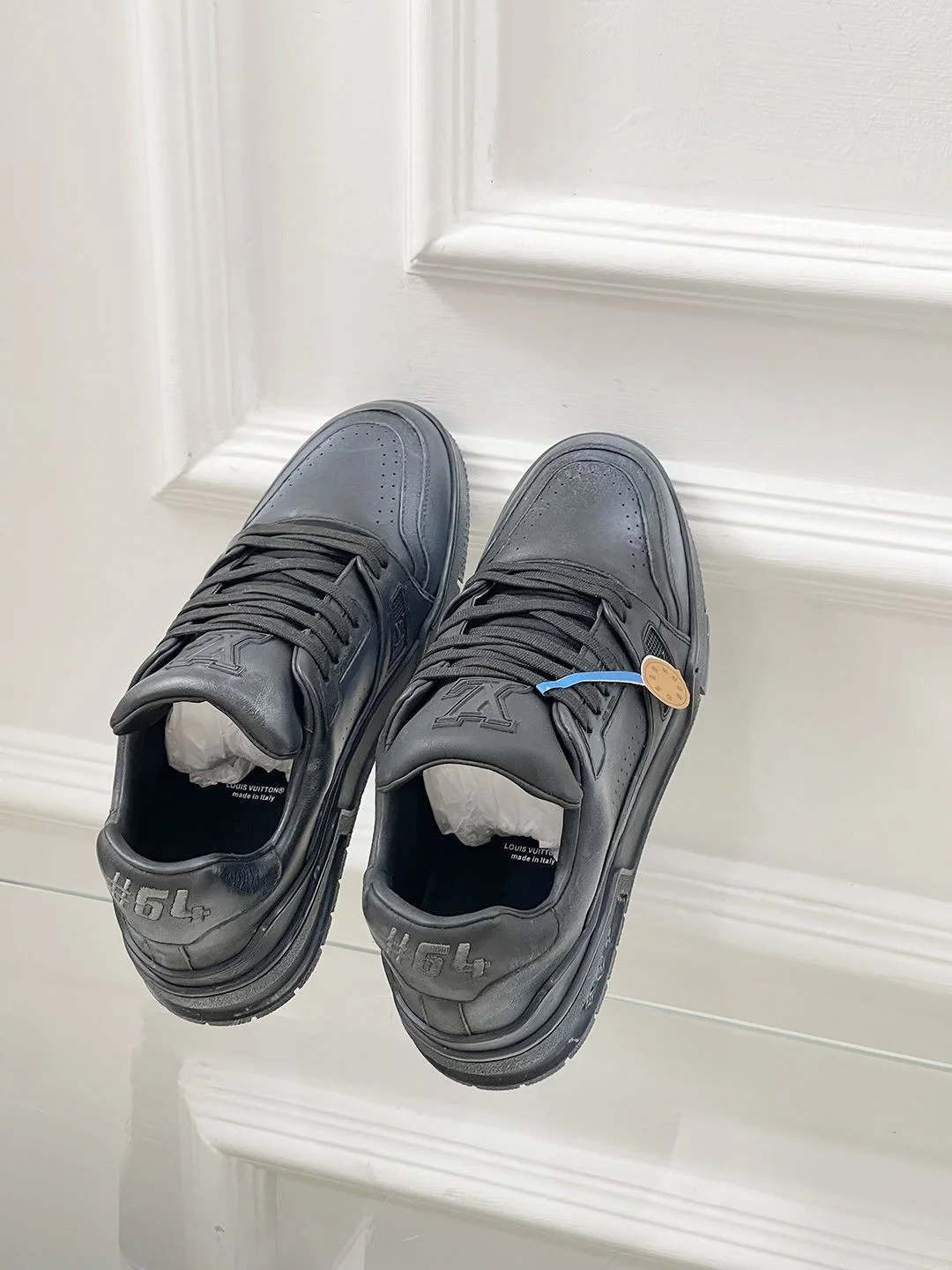 Timeless Louis Vuitton Trainer Sneaker 31454