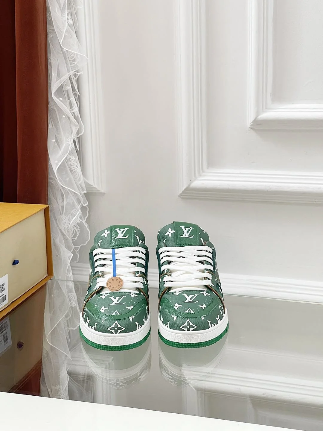 Versatile Louis Vuitton Trainer Sneaker 31471