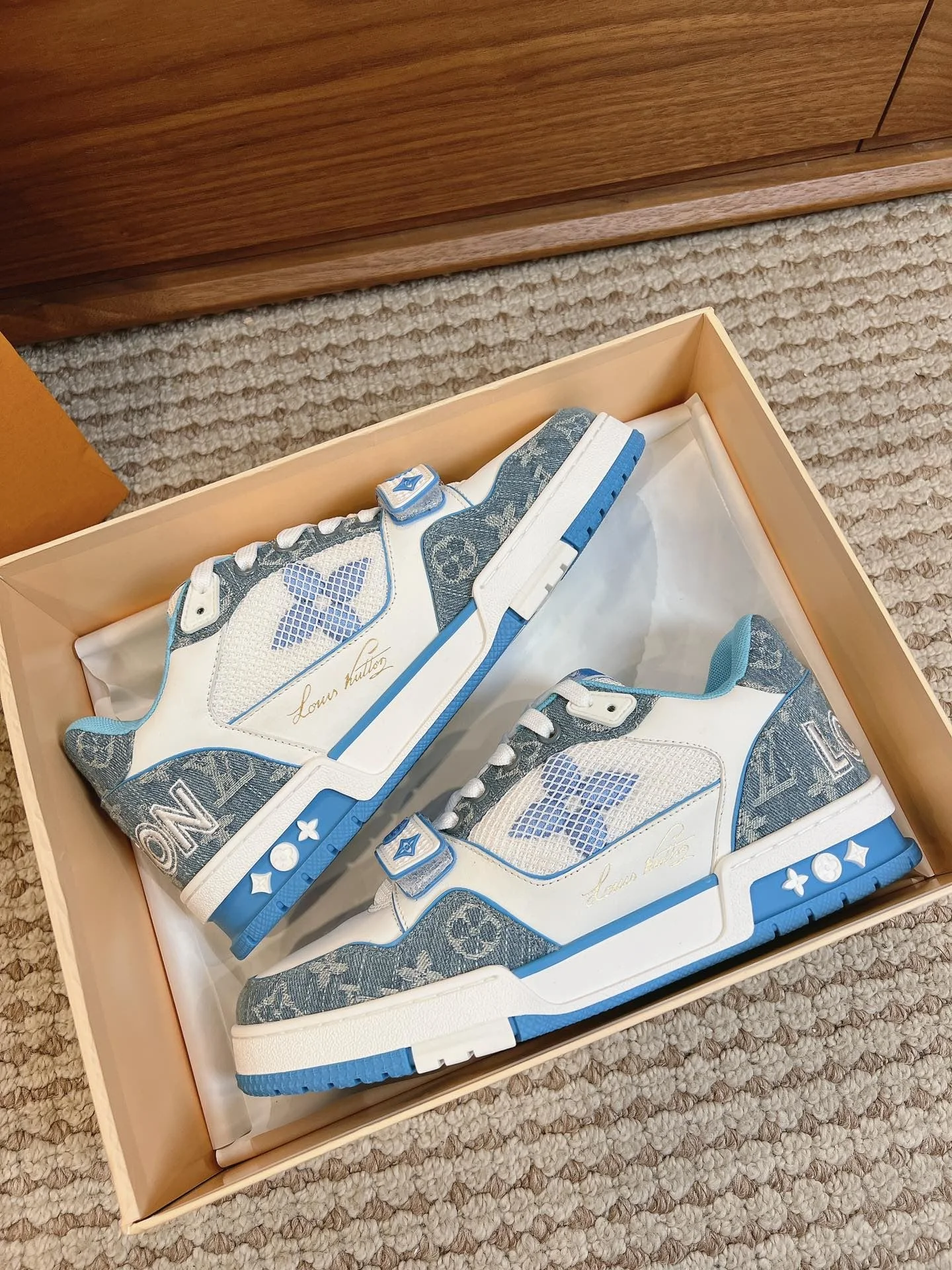 Durable Louis Vuitton Trainer Sneaker 31457