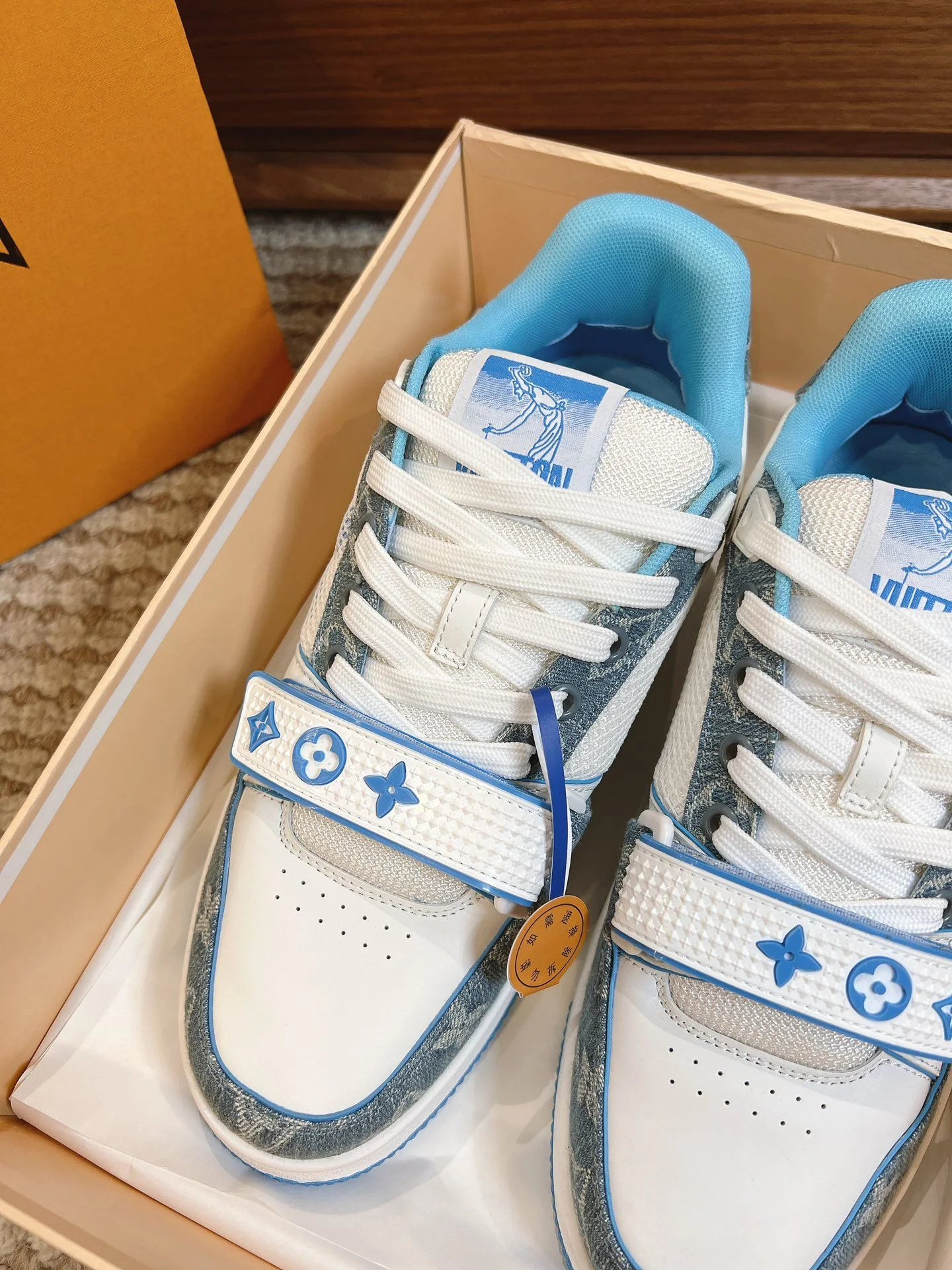 Durable Louis Vuitton Trainer Sneaker 31457
