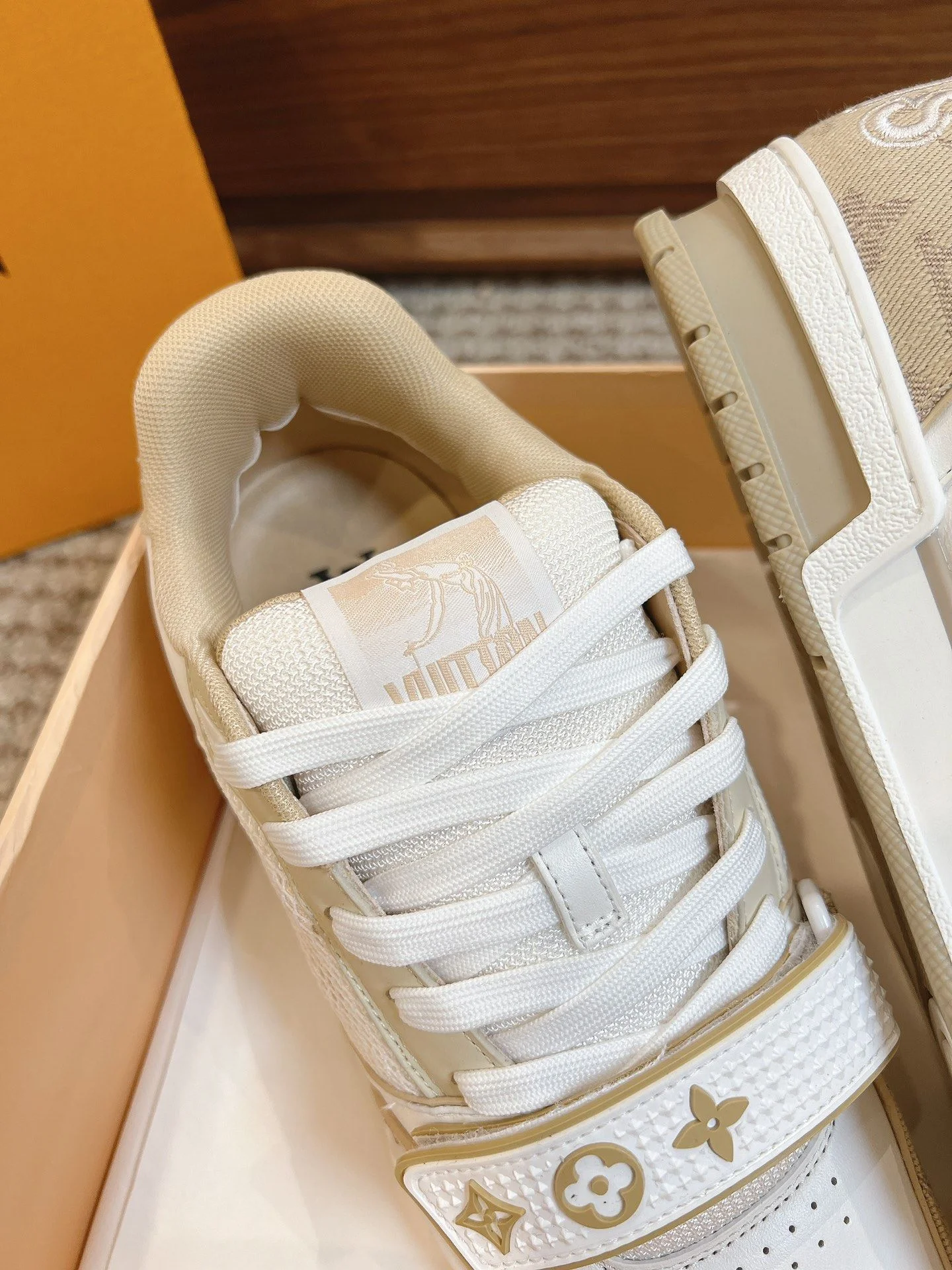 ZeroBulk Louis Vuitton Trainer Sneaker 31453