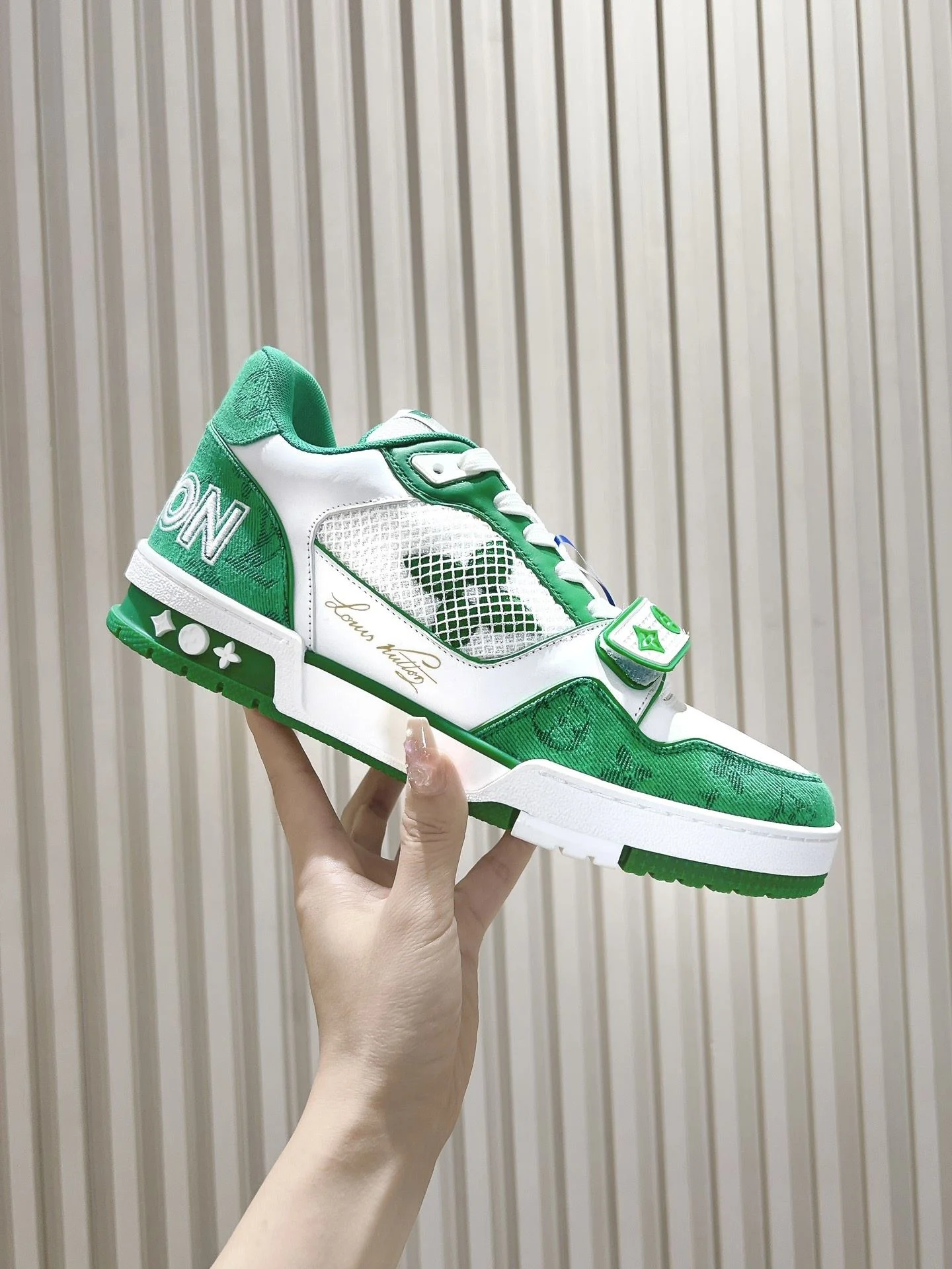 Stylish Louis Vuitton Trainer Sneaker 31462