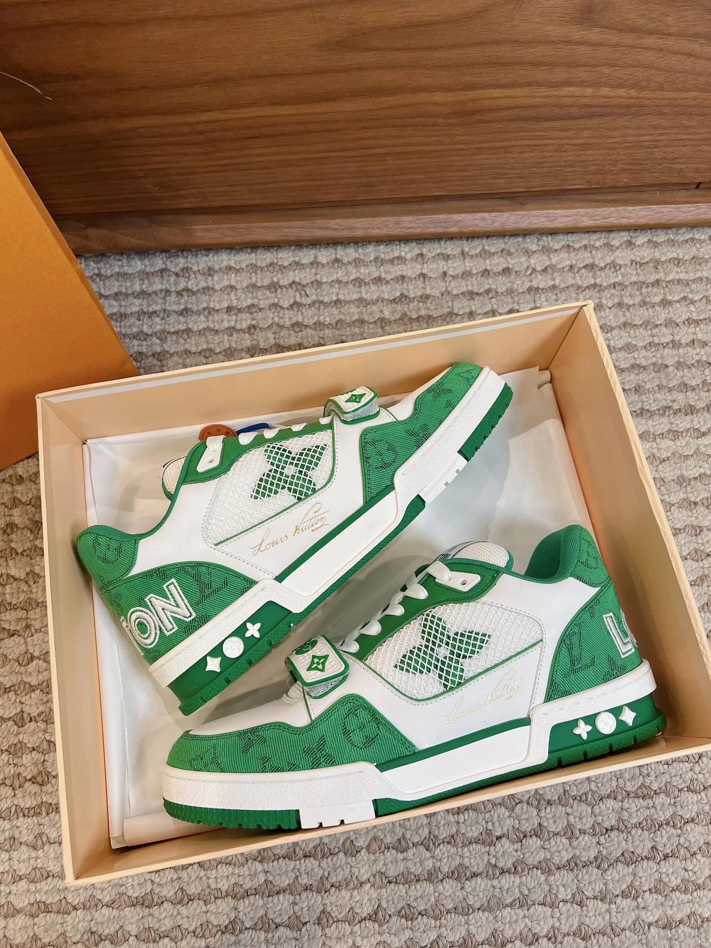 Stylish Louis Vuitton Trainer Sneaker 31462