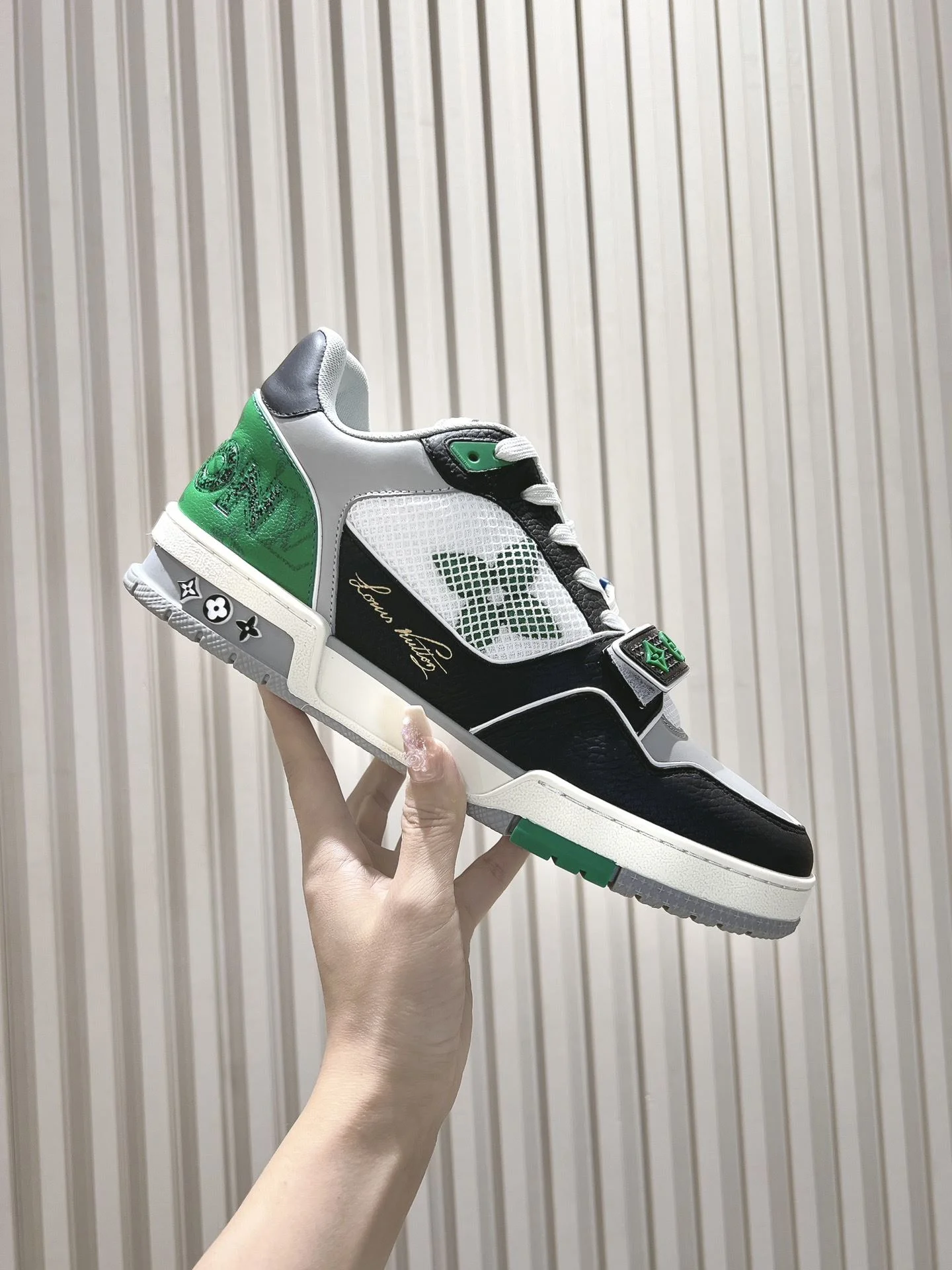 Louis Vuitton Trainer Sneaker Soft 31459