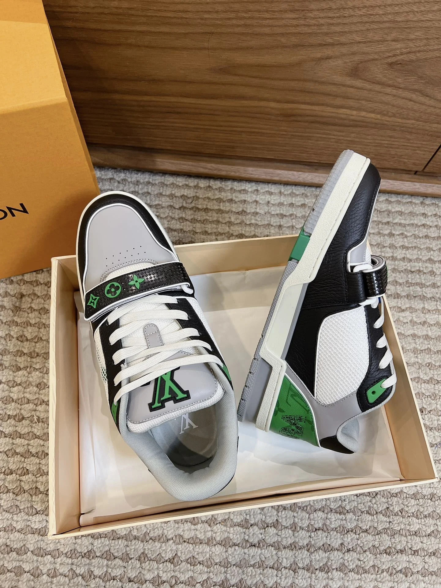 Louis Vuitton Trainer Sneaker Soft 31459