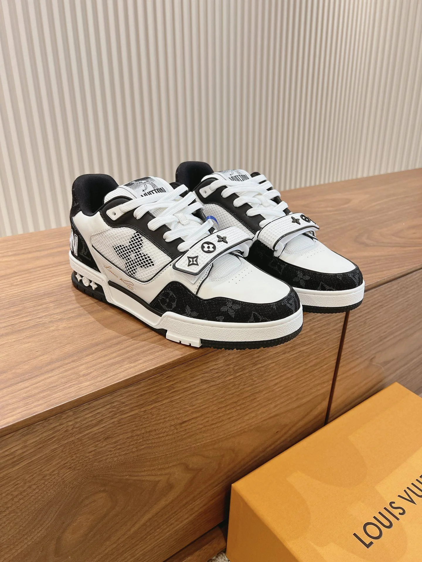 ZipUp Louis Vuitton Trainer Sneaker 31442