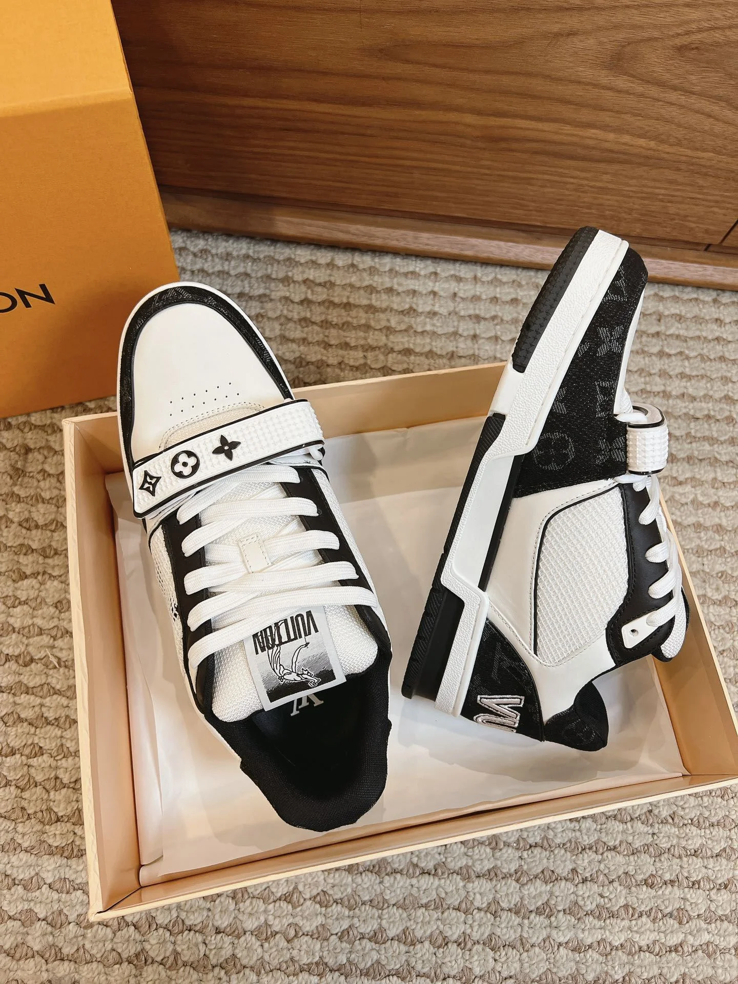 ZipUp Louis Vuitton Trainer Sneaker 31442