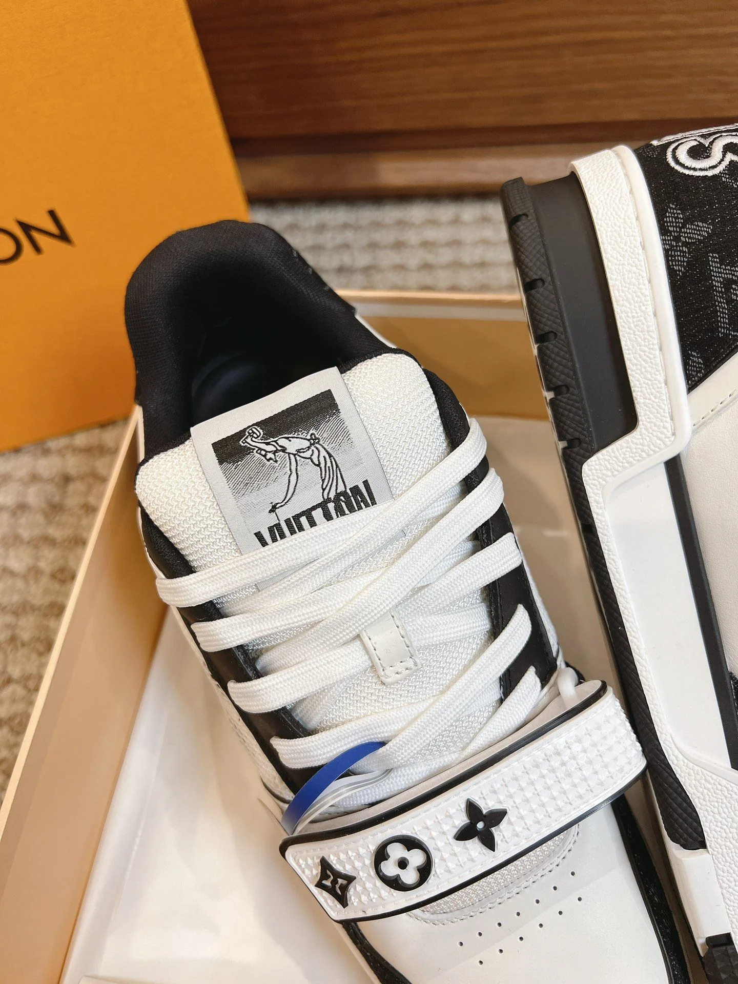ZipUp Louis Vuitton Trainer Sneaker 31442