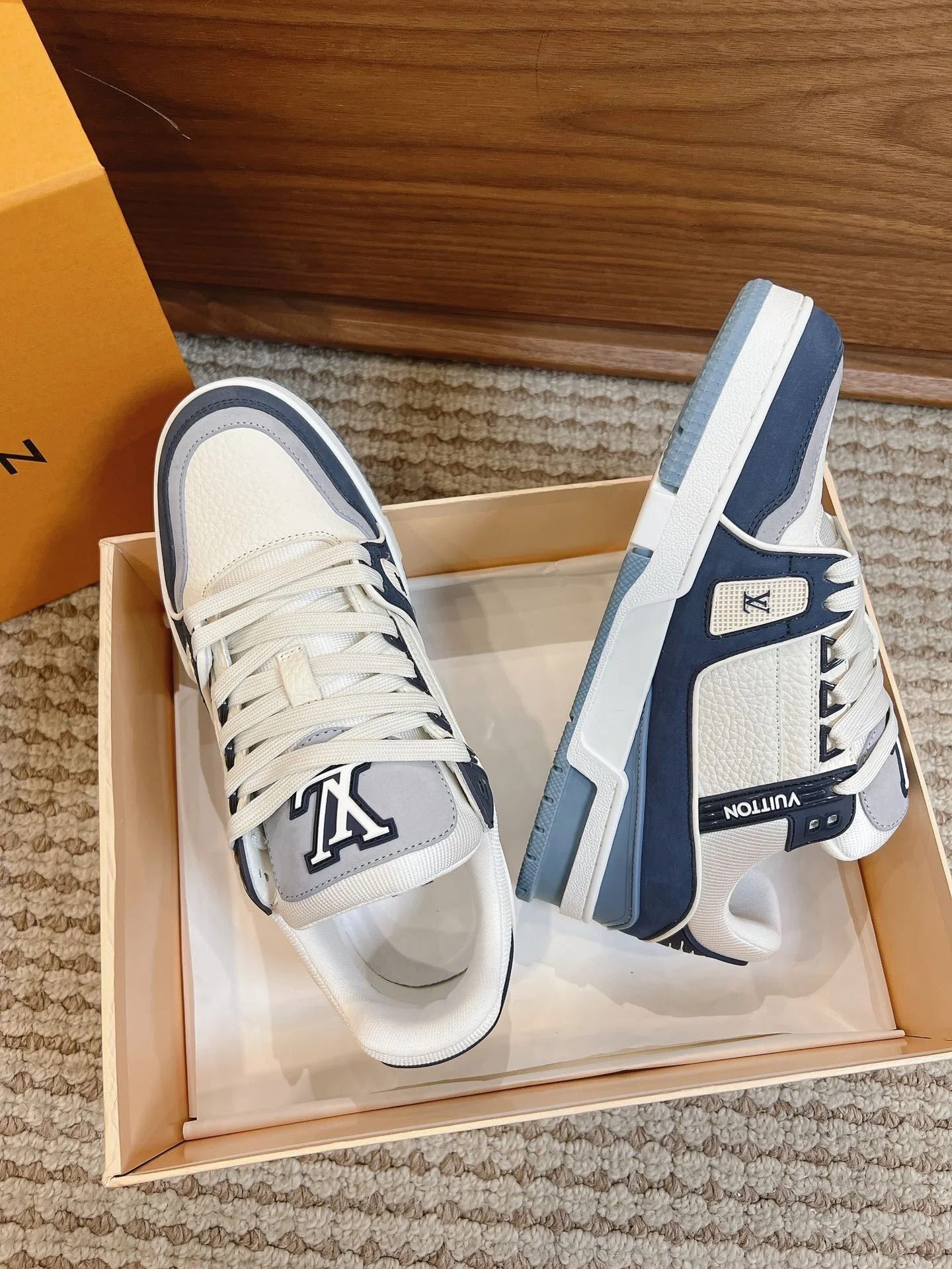 SmartChoice Louis Vuitton Trainer Sneaker 31444