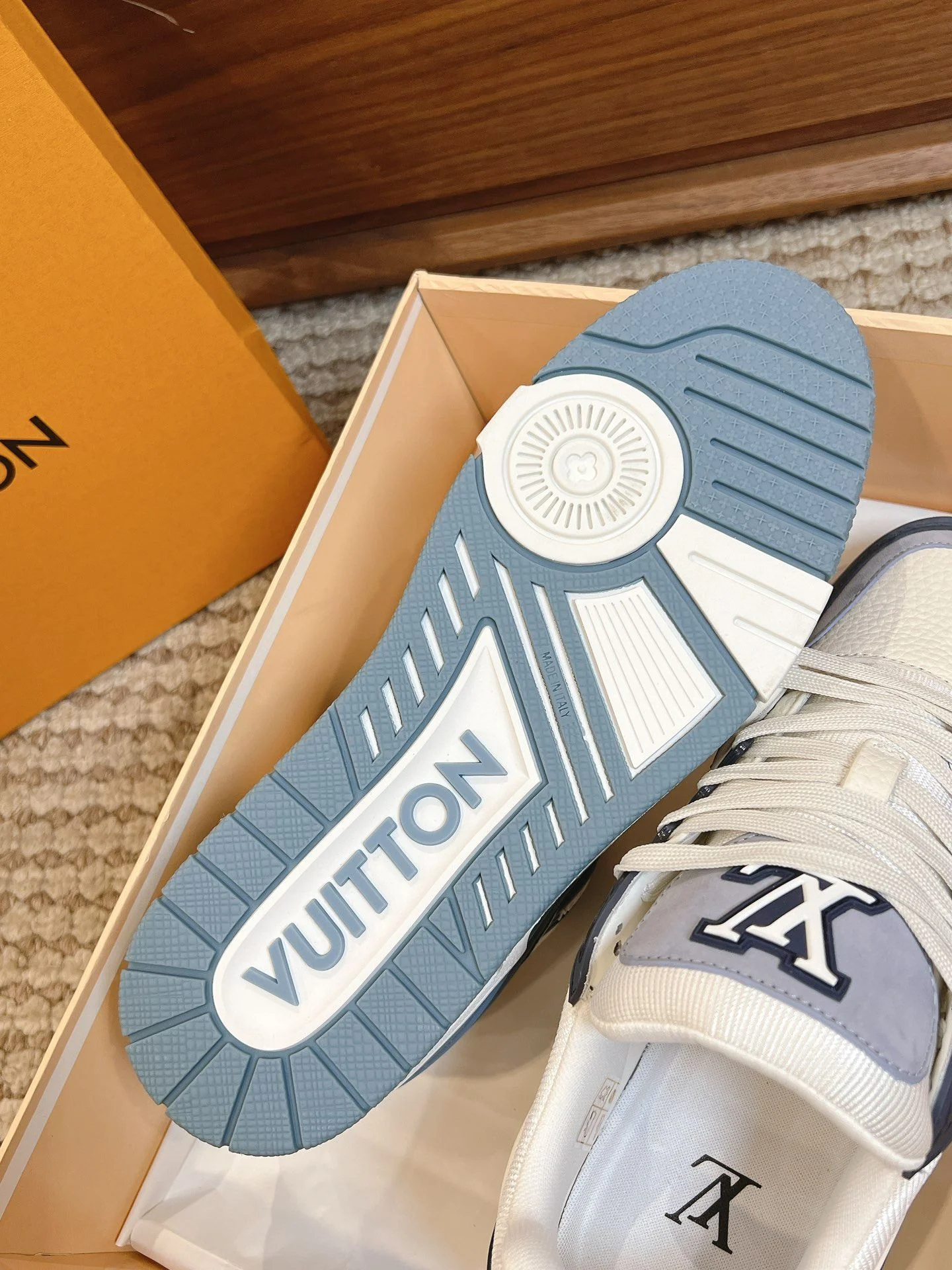 SmartChoice Louis Vuitton Trainer Sneaker 31444