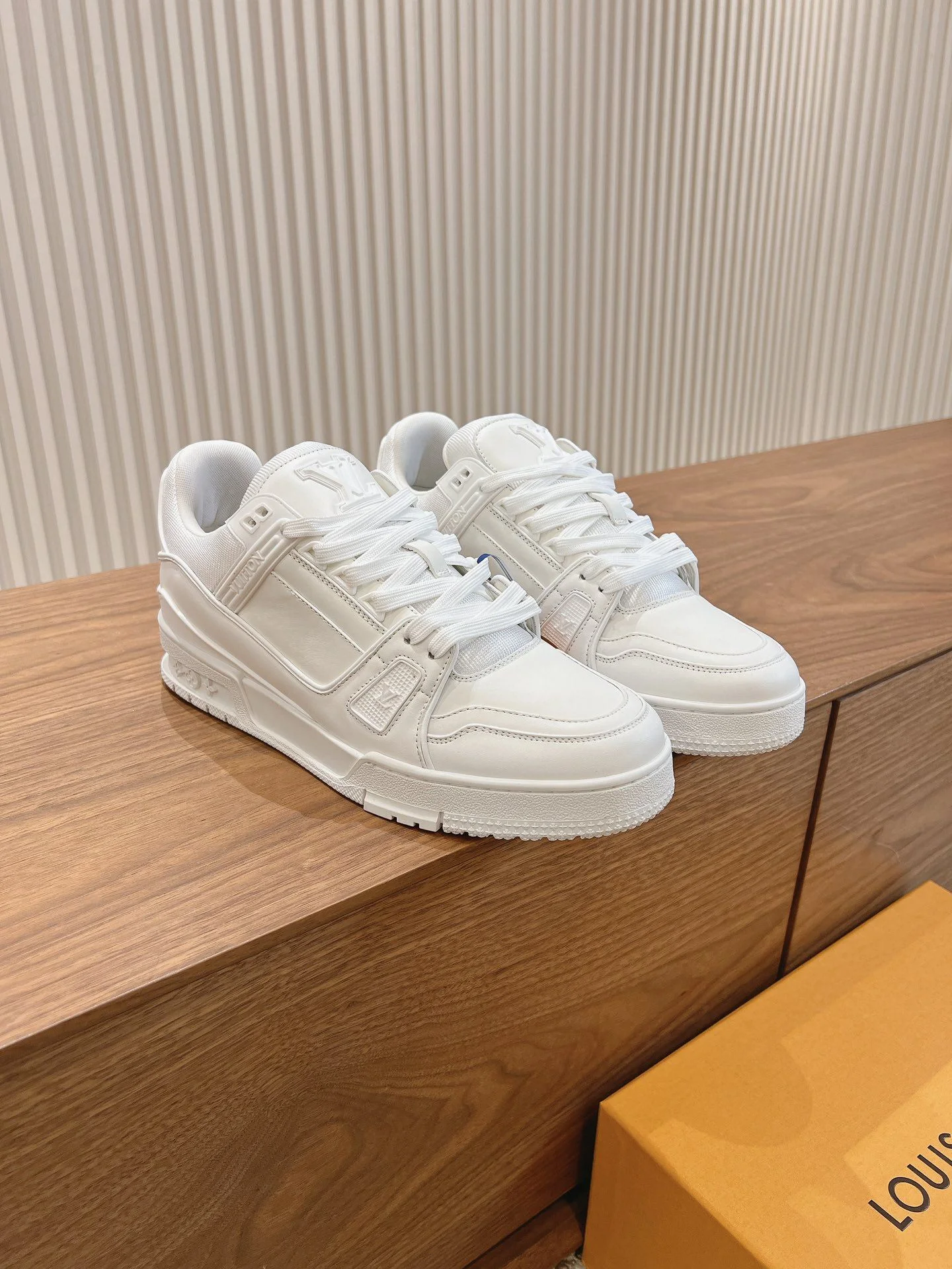 Colorful Louis Vuitton Trainer Sneaker 31447