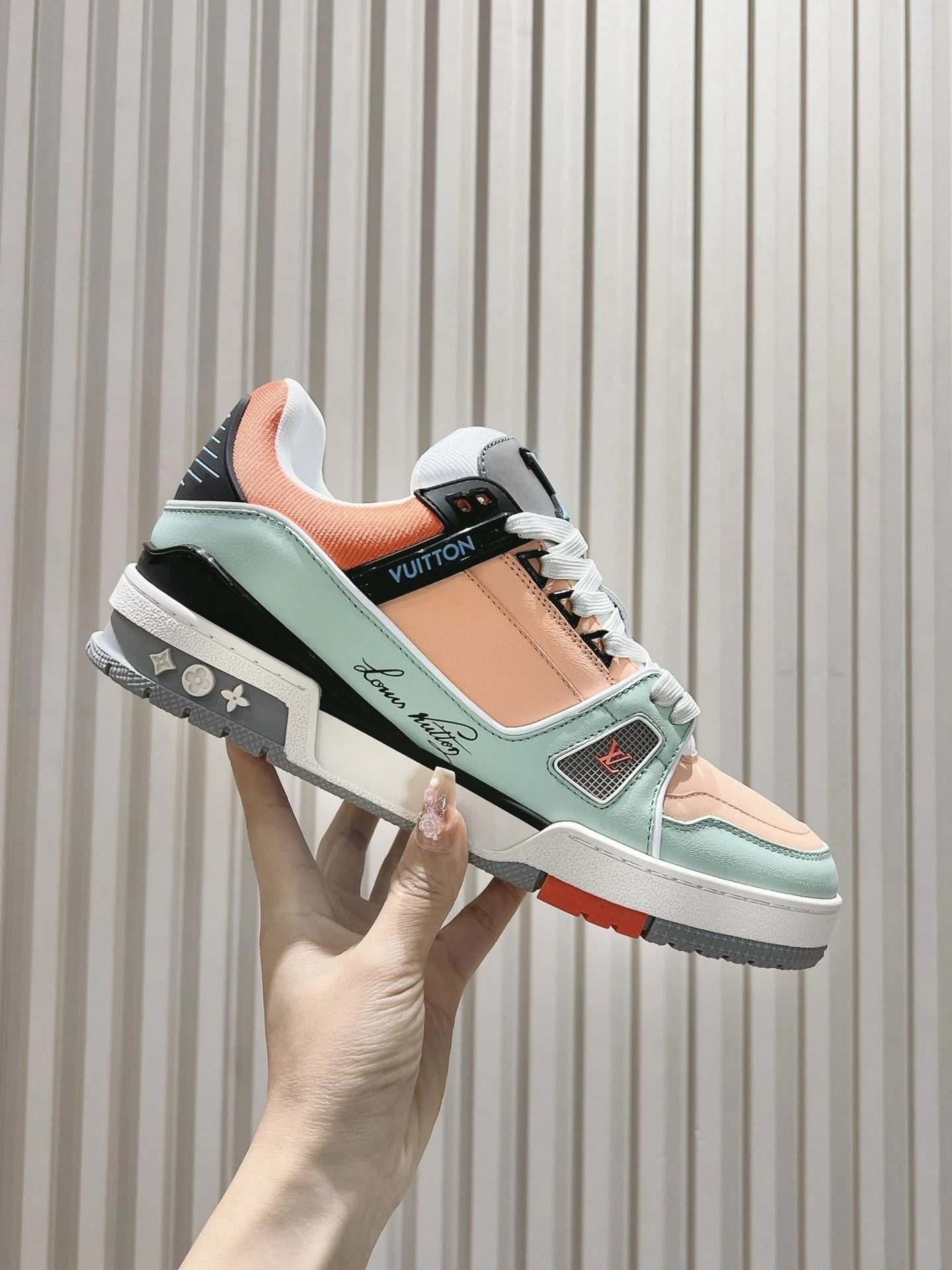 Louis Vuitton Trainer Sneaker Lightweight 31441