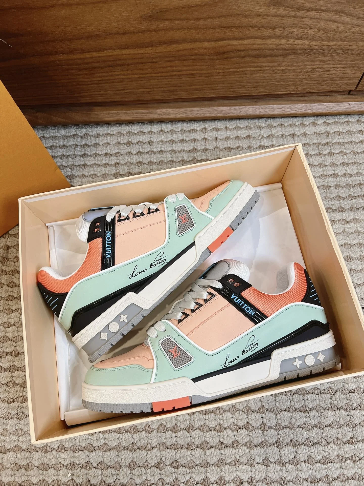 Louis Vuitton Trainer Sneaker Lightweight 31441