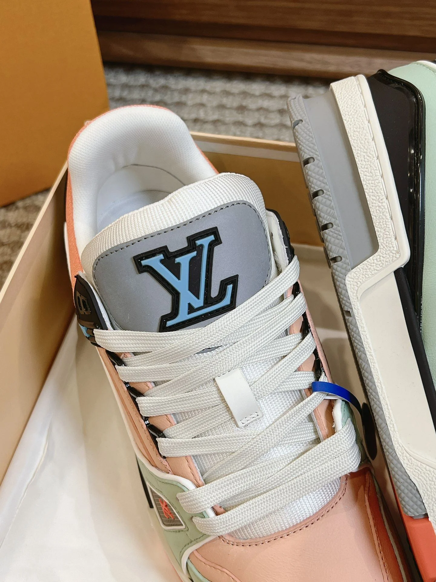 Louis Vuitton Trainer Sneaker Lightweight 31441