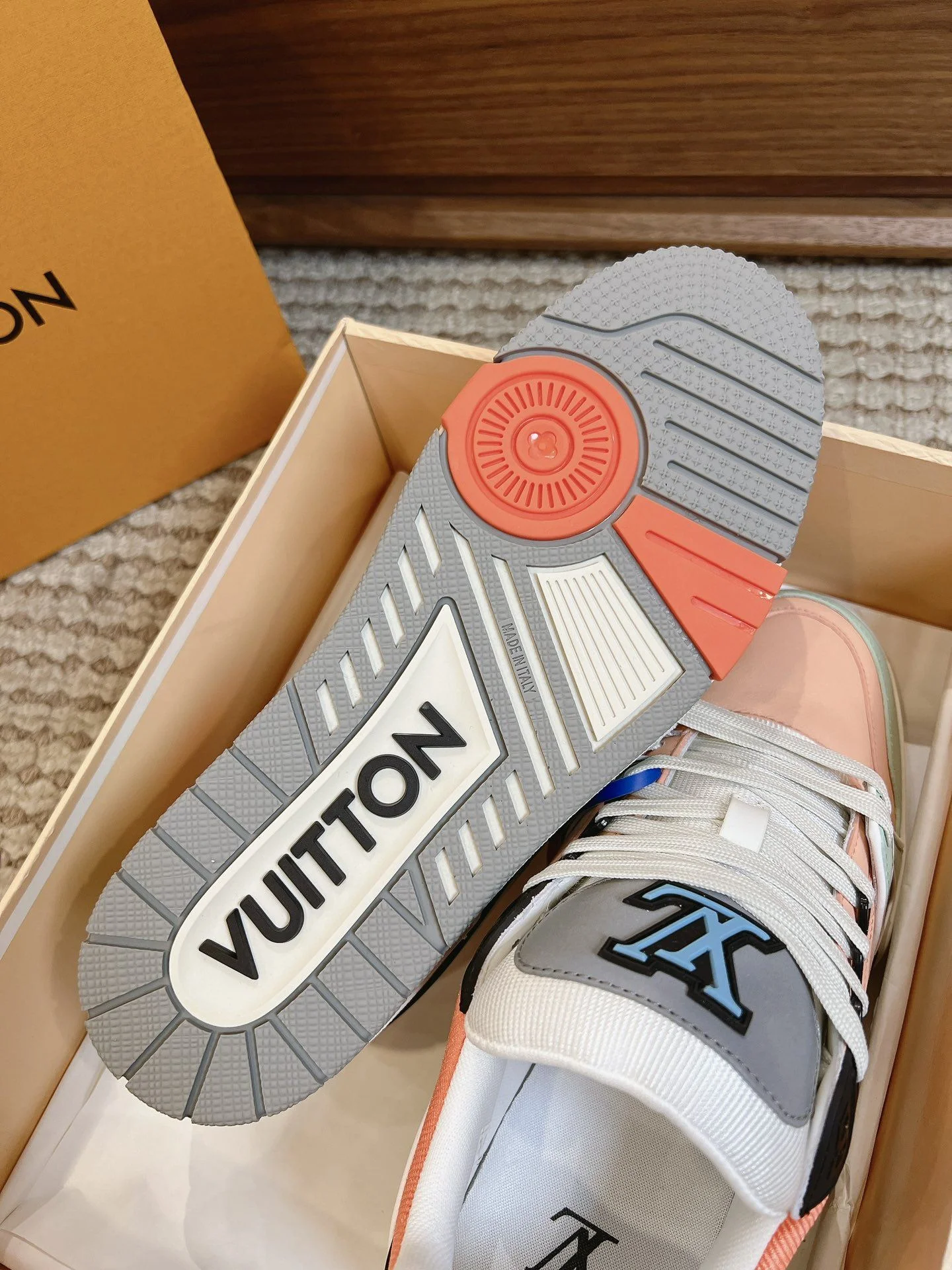 Louis Vuitton Trainer Sneaker Lightweight 31441