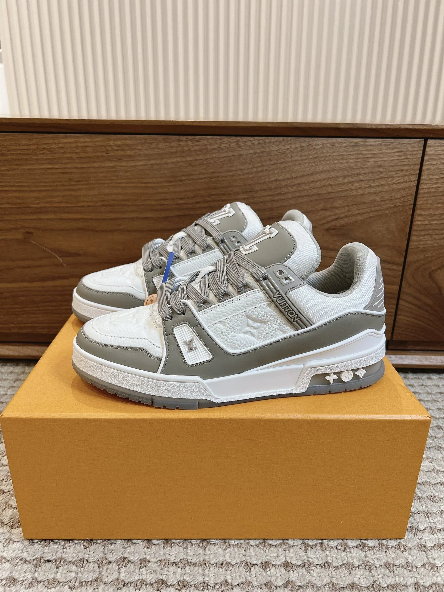 Louis Vuitton Trainer Sneaker Versatile 31440