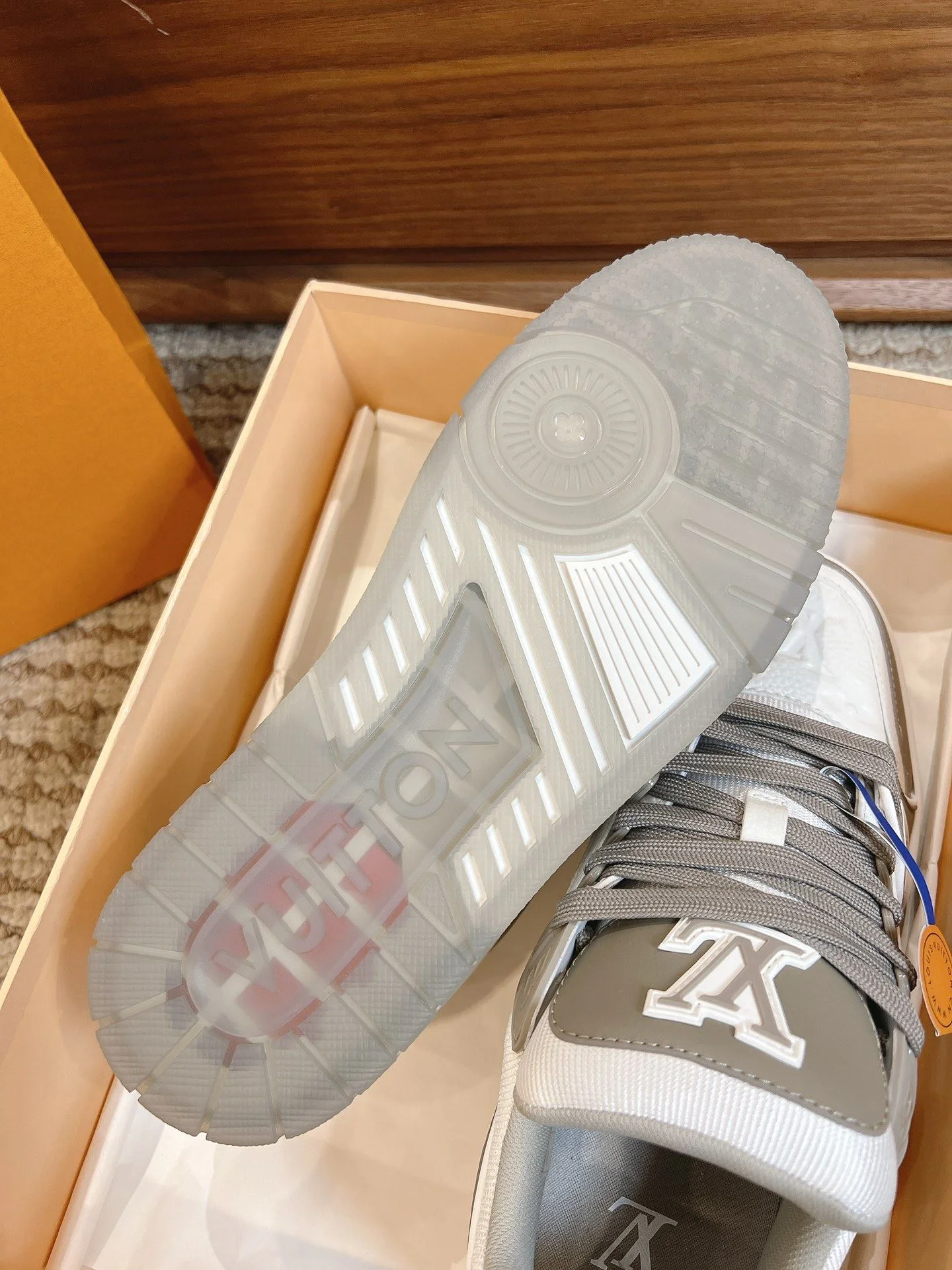 Louis Vuitton Trainer Sneaker Versatile 31440