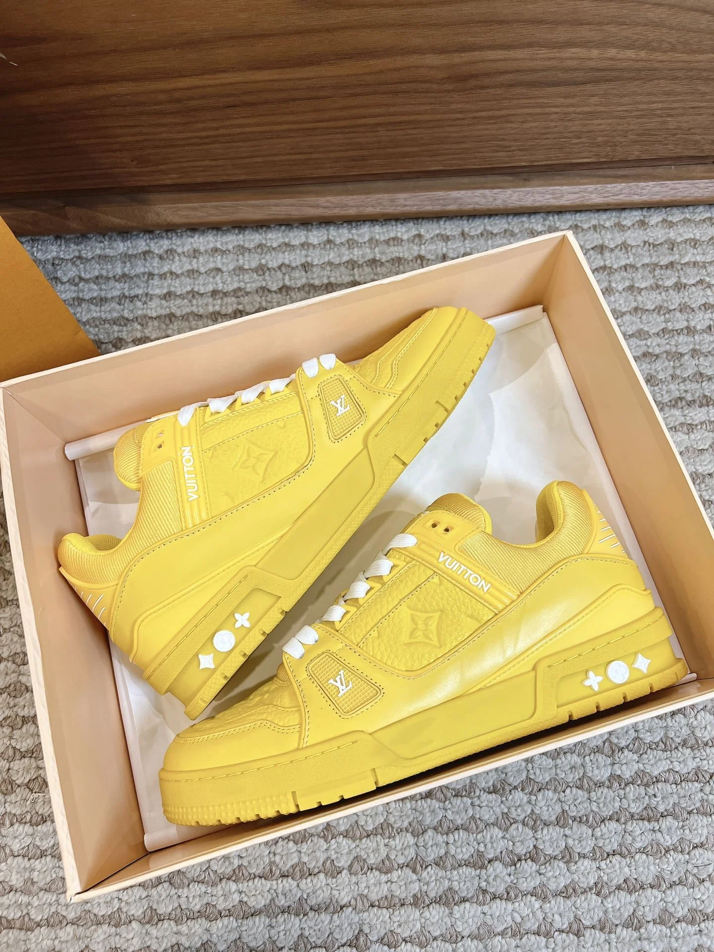 Louis Vuitton Trainer Sneaker Tailored 31439