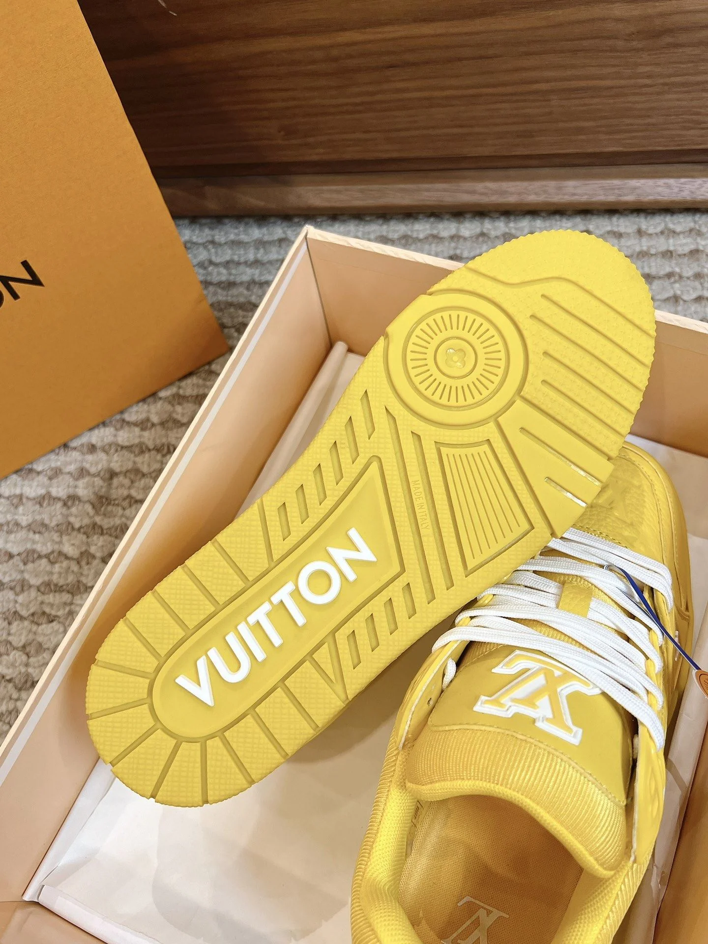 Louis Vuitton Trainer Sneaker Tailored 31439